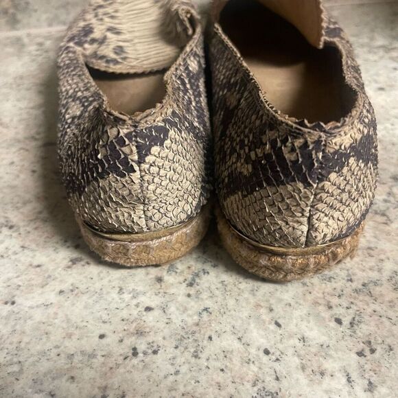Stuart Weitzman snakeskin print espadrille flats - Picture 6 of 8